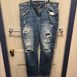 American Eagle Outfitters Men's Blue Distressed Jeans